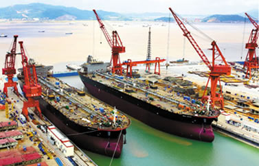 中国造船业跻身世界前列 上半年造船订单量全球第一